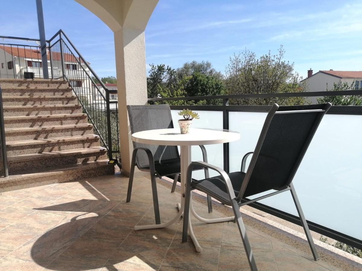 Lovely Sea View House In Malinska Island Krk ภายนอก รูปภาพ