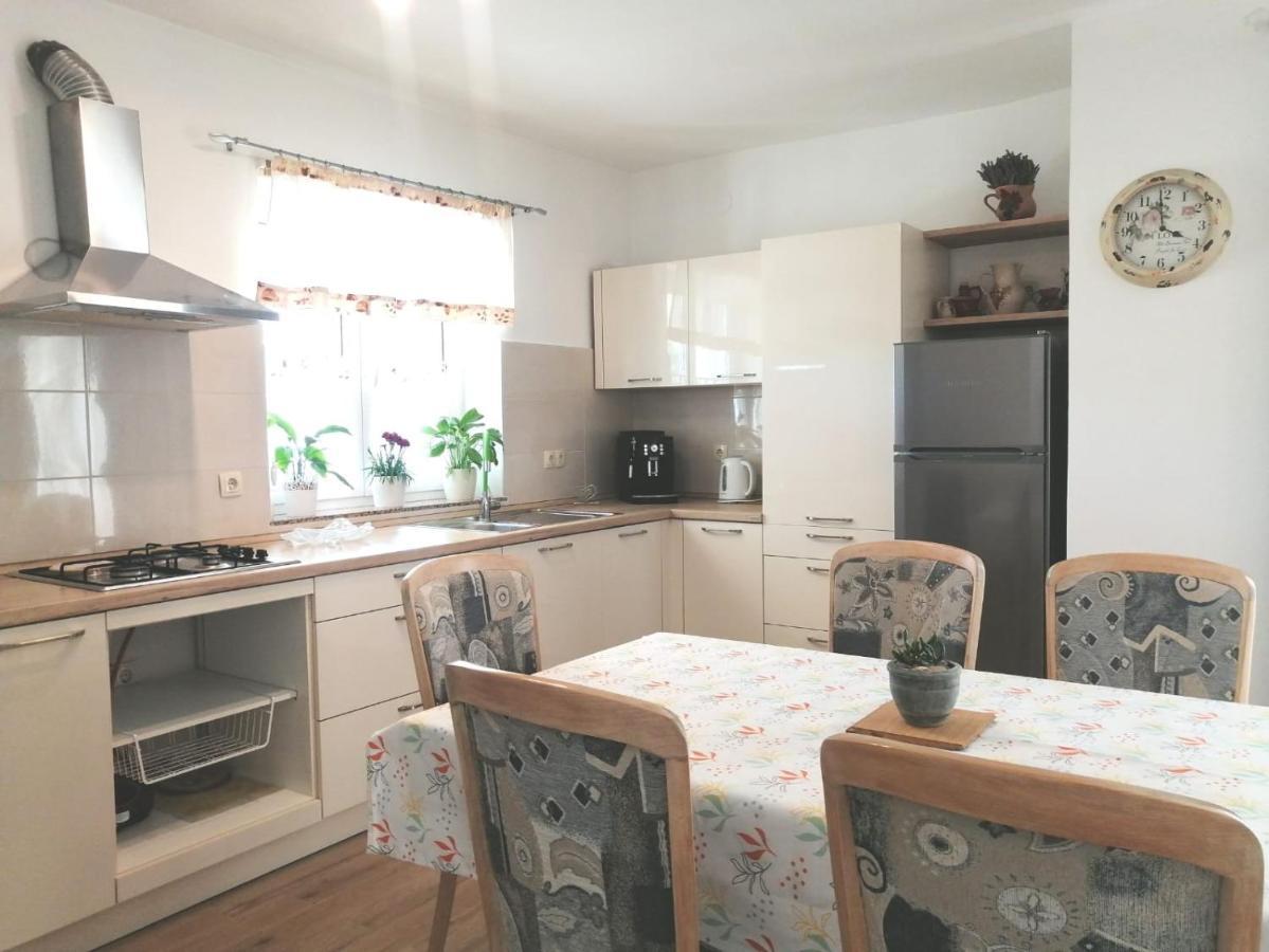 Lovely Sea View House In Malinska Island Krk ภายนอก รูปภาพ