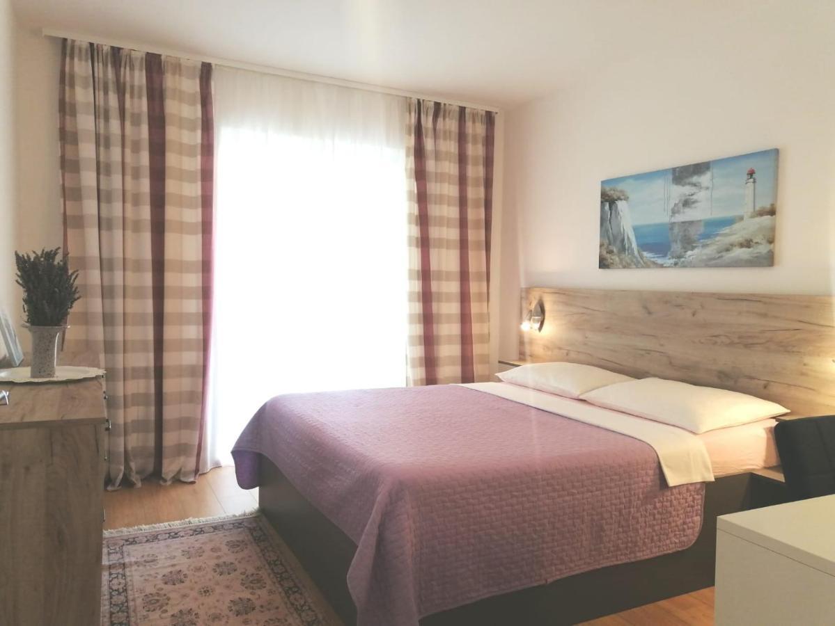 Lovely Sea View House In Malinska Island Krk ภายนอก รูปภาพ